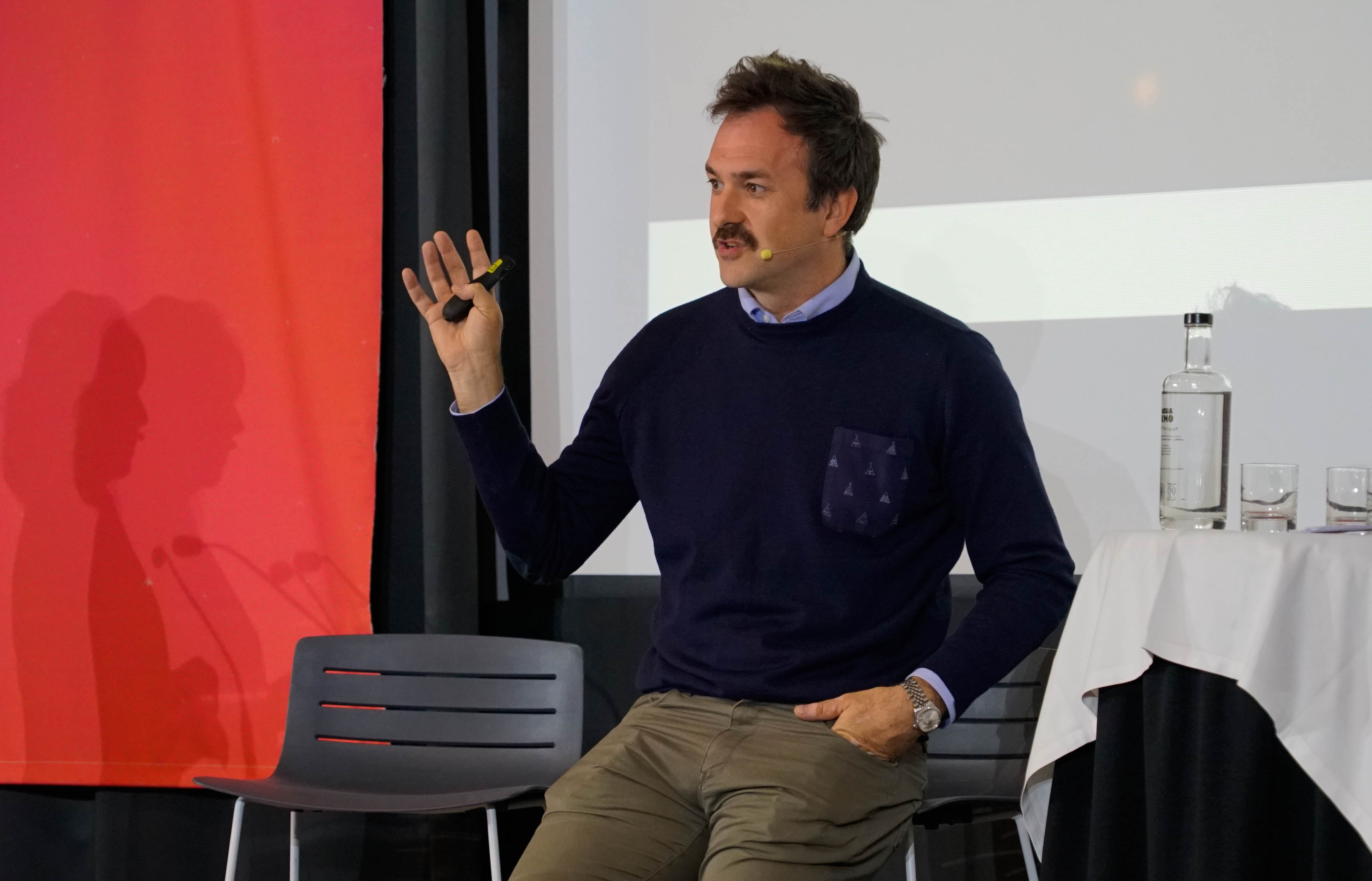 Photography from: La revolució de les dades i la IA, al centre de la XVIII Trobada Gastronòmica | Aula Restaurant